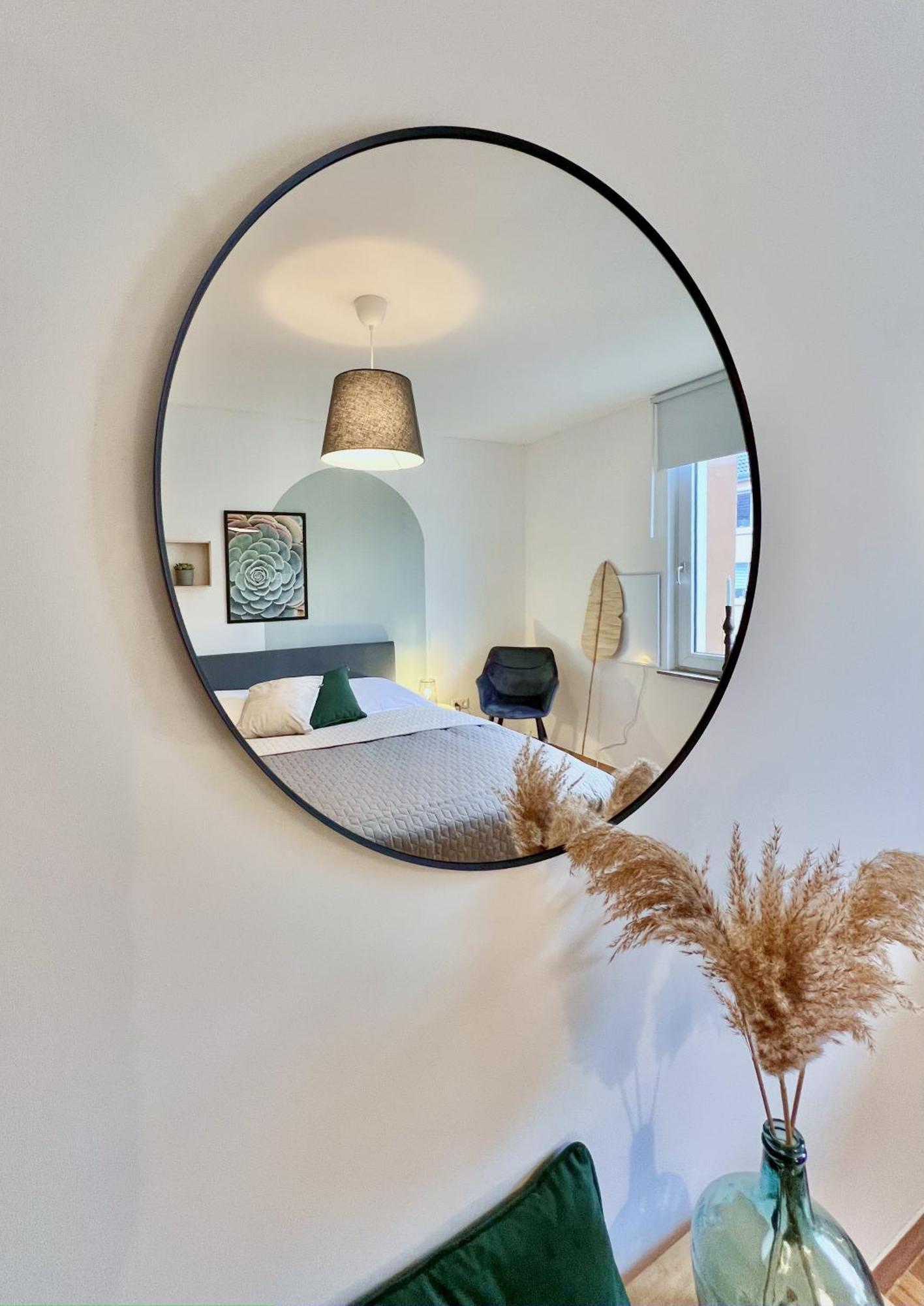 Sapphire Apartment: Free Parking + Netflix + Bathtub Essen Buitenkant foto