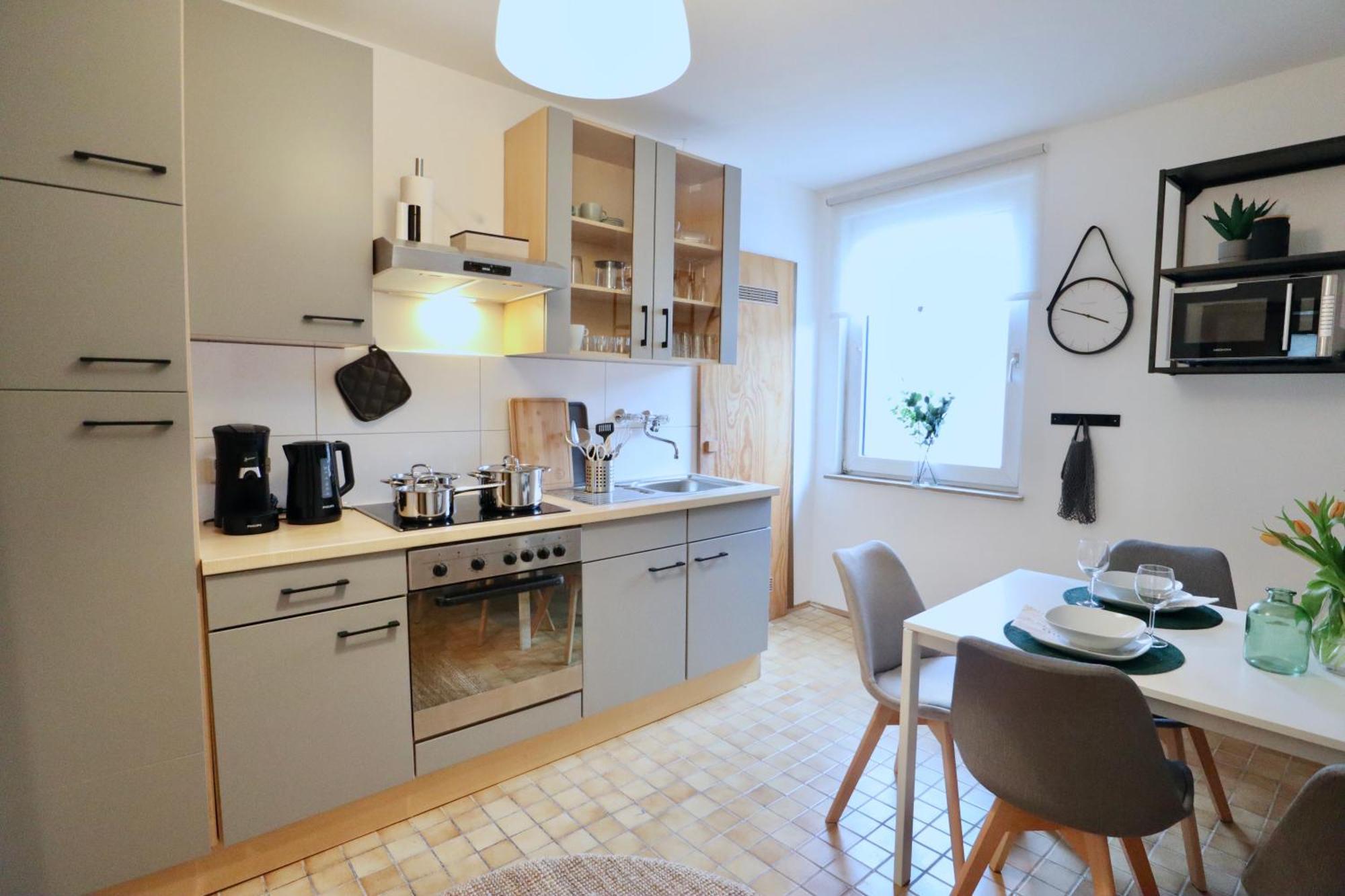 Sapphire Apartment: Free Parking + Netflix + Bathtub Essen Buitenkant foto