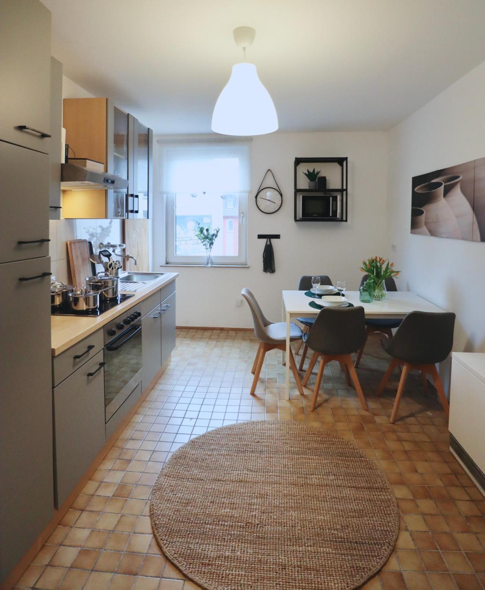 Sapphire Apartment: Free Parking + Netflix + Bathtub Essen Buitenkant foto